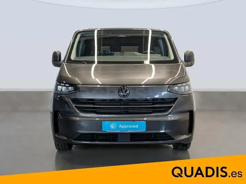 Usado VW Caravelle 110 CV (80 kW) 2025 Gris / plata Van