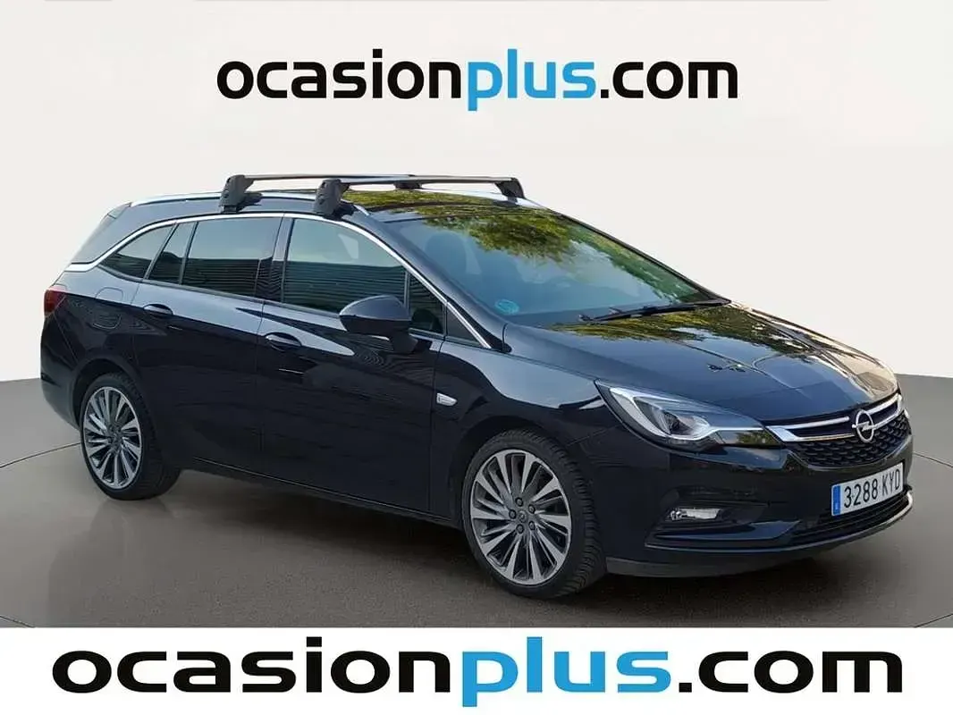 Usado Opel Astra Innovation 136 CV (100 kW) 2019 Negro Familiar