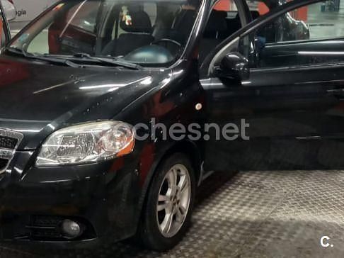 Usado Chevrolet Aveo LT 94 CV (69 kW) 2010 Negro Berlina