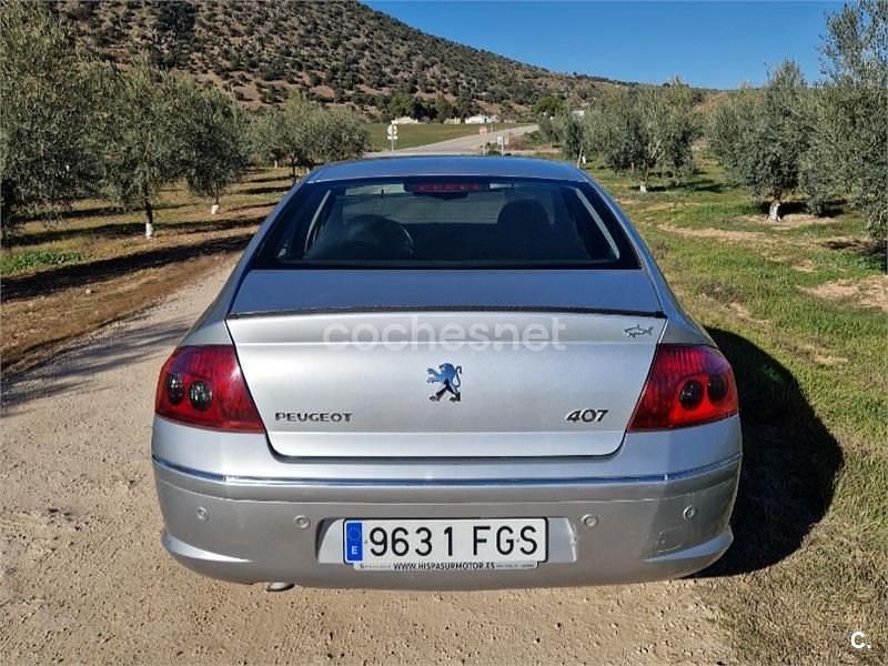 Usado Peugeot 407 136 CV (100 kW) 2006 Gris / plata Berlina