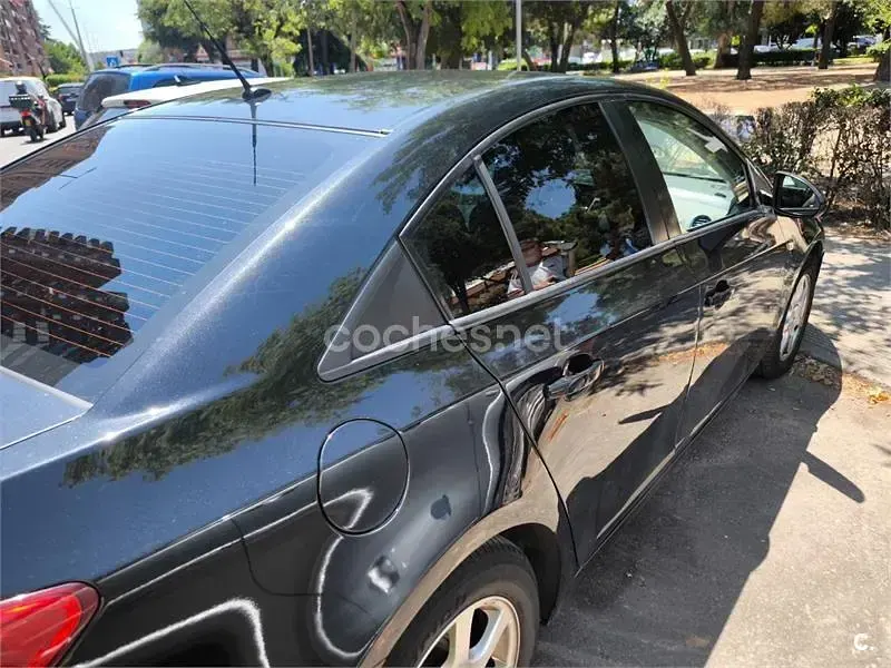 Usado Chevrolet Cruze LS 125 CV (91 kW) 2010 Negro Berlina