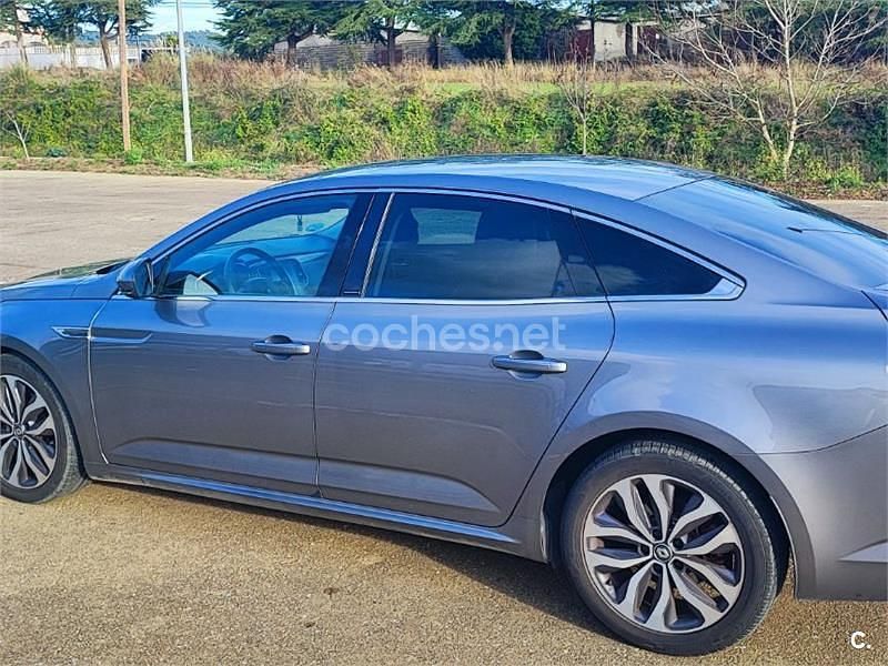 Usado Renault Talisman Initiale Paris 160 CV (117 kW) 2016 Gris / plata Berlina