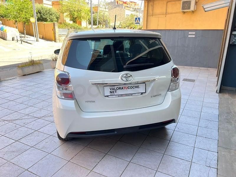 Usado Toyota Verso Advance 124 CV (91 kW) 2014 Blanco Monovolumen