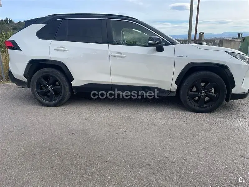 Usado Toyota RAV4 Hybrid 218 CV (160 kW) 2019 Blanco SUV