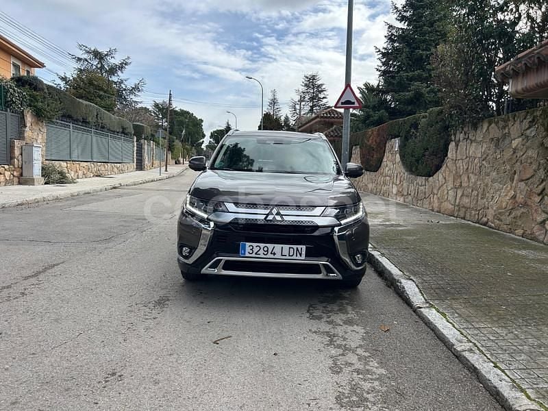 Usado Mitsubishi Outlander 150 CV (110 kW) 2020 Beige SUV