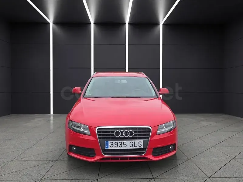 Usado Audi A4 143 CV (105 kW) 2009 Rojo Familiar