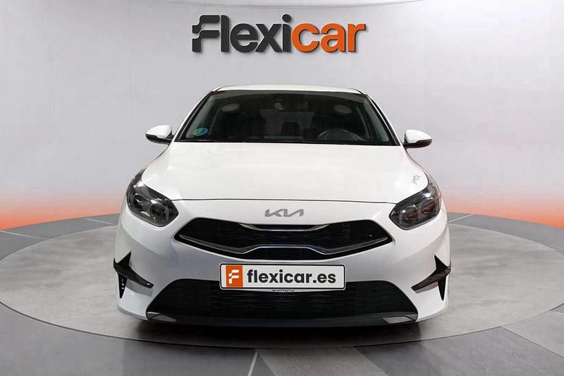 Usado Kia Ceed 160 CV (117 kW) 2023 Blanco Utilitario