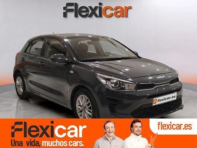 Gris Usado 2022 Kia Rio Berlina | 12.990 € (Precio justo) - Imagen 1/4