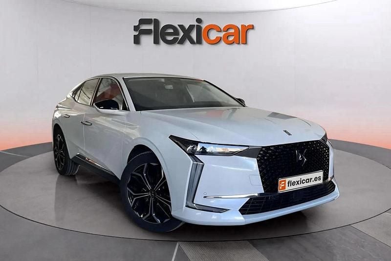 Blanco Usado 2023 DS Automobiles DS4 Rivoli Berlina | 22.490 € (Buen precio) - Imagen 1/4
