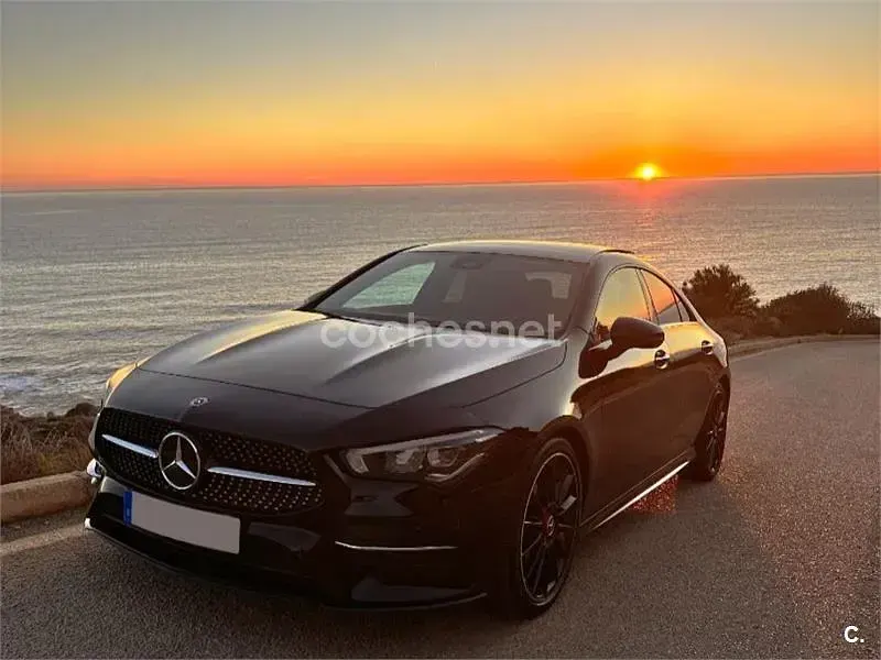 Usado Mercedes CLA200 156 CV (114 kW) 2019 Negro Coupe