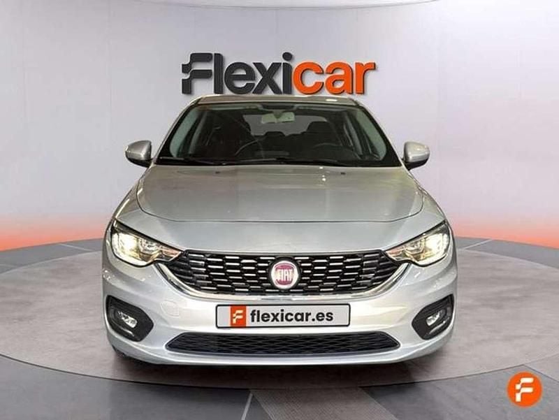 Usado Fiat Tipo Lounge 95 CV (69 kW) 2019 Gris Berlina