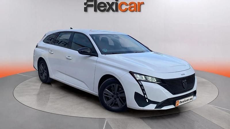 Usado Peugeot 308 SW Allure 131 CV (96 kW) 2022 Blanco Familiar