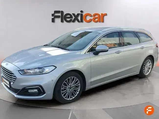 Usado Ford Mondeo Titanium 187 CV (137 kW) 2021 Gris