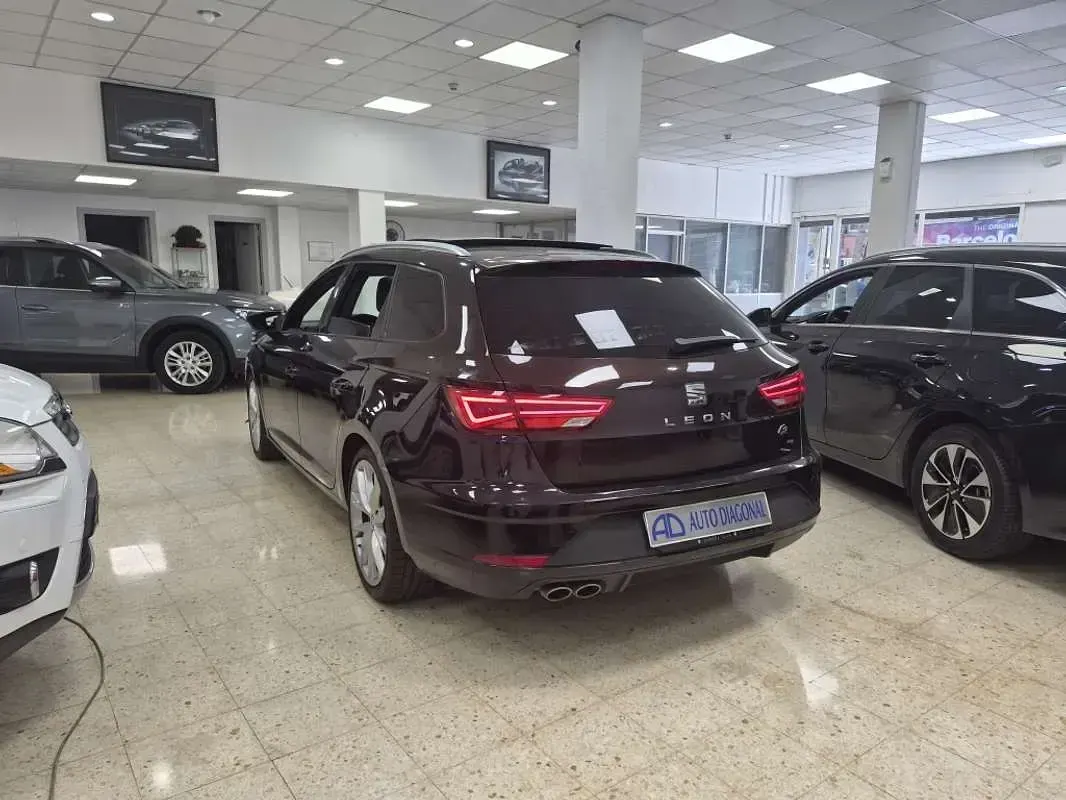 Usado Seat Leon ST FR 184 CV (135 kW) 2017 Burdeos Familiar