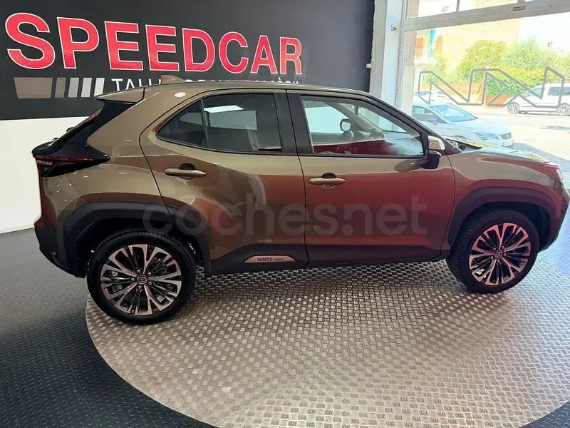 Usado Toyota Yaris Cross Style 116 CV (85 kW) 2022 Beige SUV