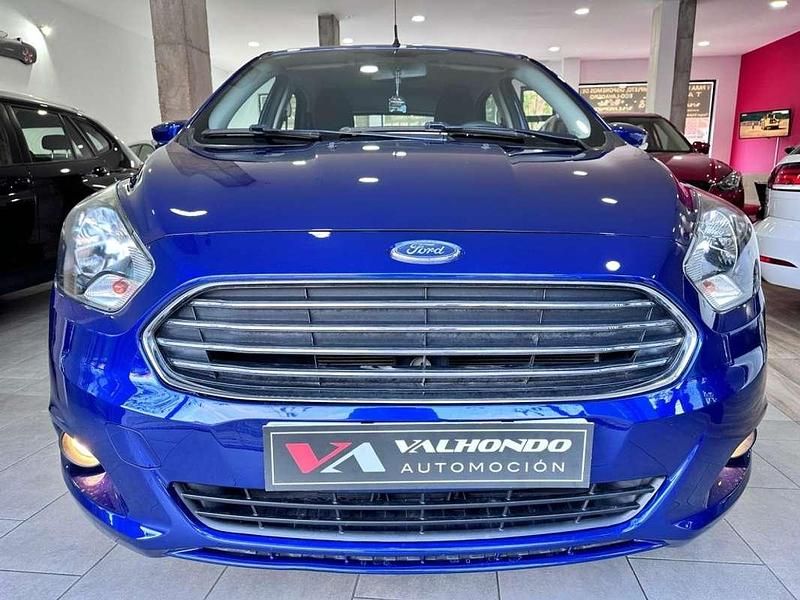 Usado Ford Ka Plus Ultimate 86 CV (63 kW) 2017 Azul Utilitario
