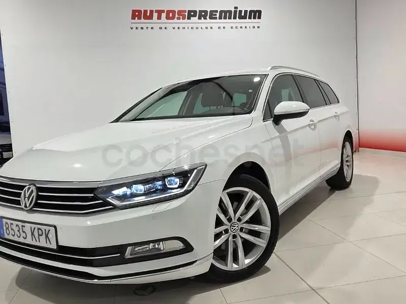 Usado VW Passat Sportline 150 CV (110 kW) 2018 Blanco Familiar