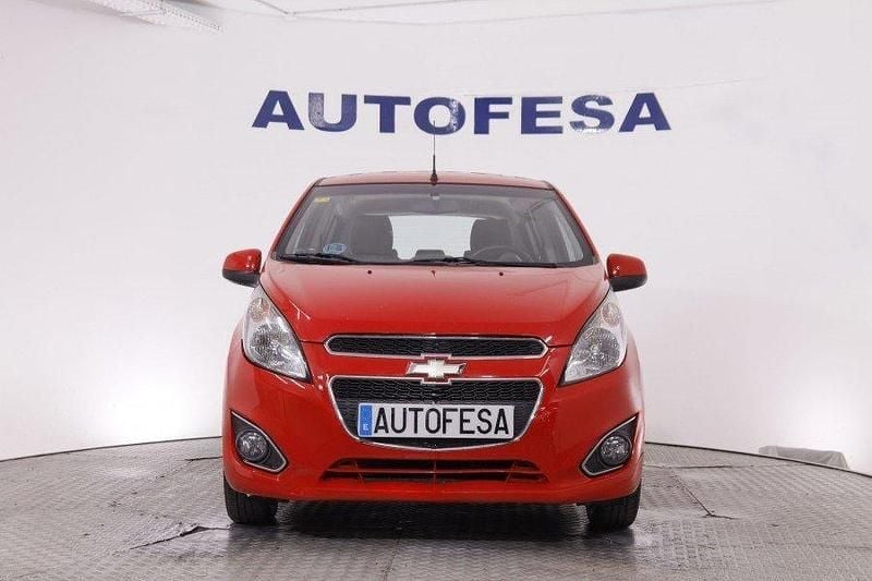 Usado Chevrolet Spark 68 CV (50 kW) 2013 Rojo Utilitario
