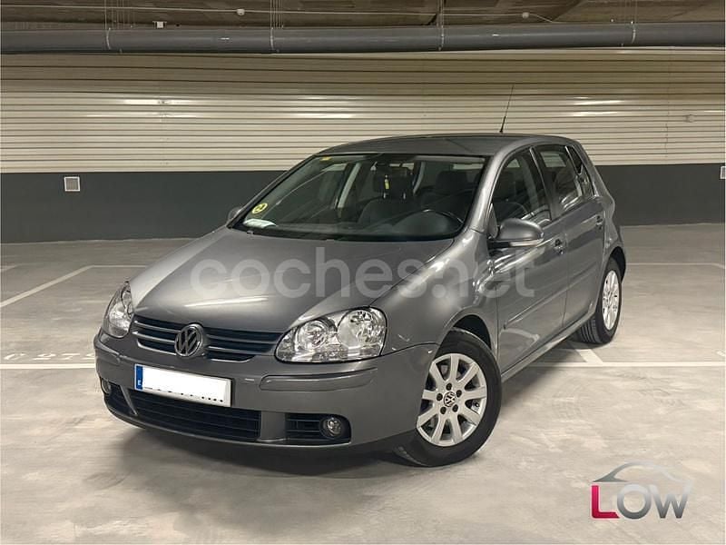 Gris / plata Usado 2006 VW Golf V Highline Berlina | 6690 € (Precio justo) - Imagen 1/4