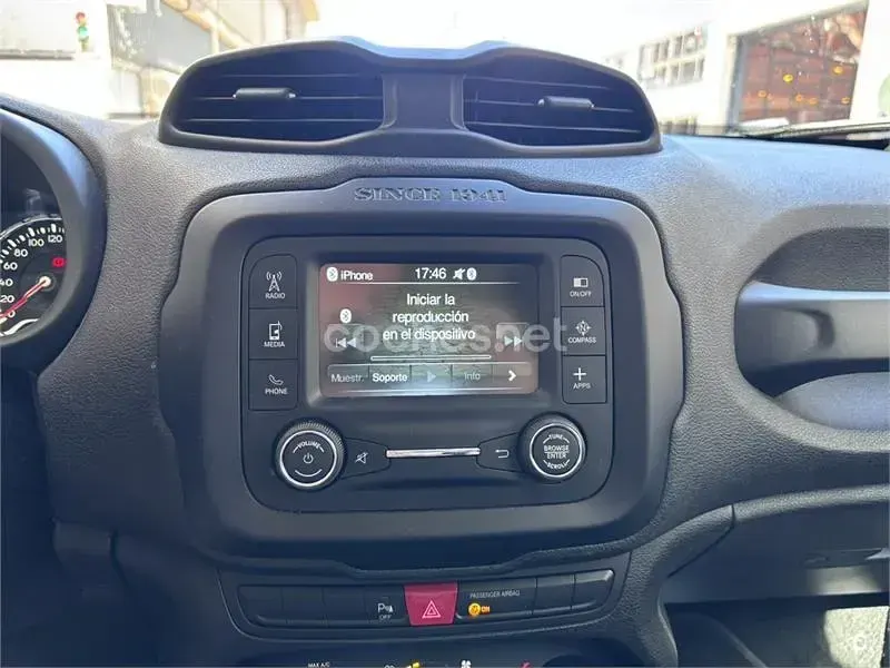 Usado Jeep Renegade Longitude 120 CV (88 kW) 2016 Rojo SUV