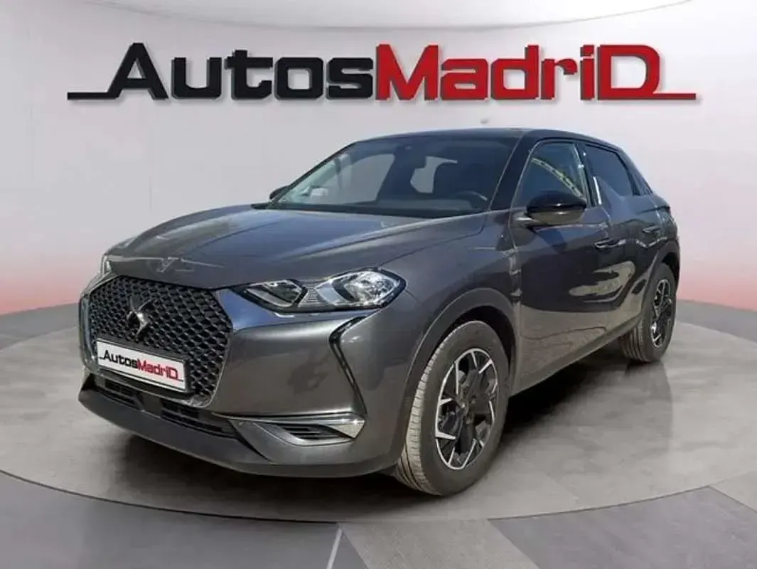 Usado DS Automobiles DS3 Crossback So Chic 110 CV (80 kW) 2021 Gris SUV