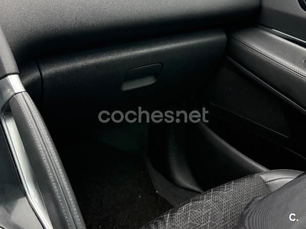 Usado Peugeot 3008 Allure 120 CV (88 kW) 2015 Blanco Familiar