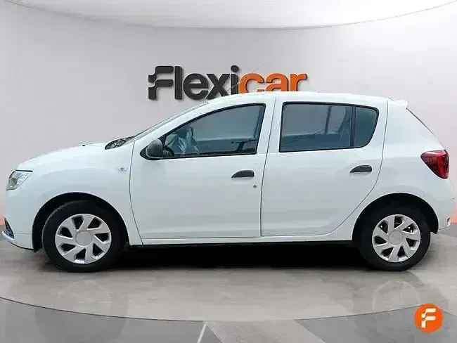 Begagnad Dacia Sandero Essentiel 100 HK (73 kW) 2020 Vit