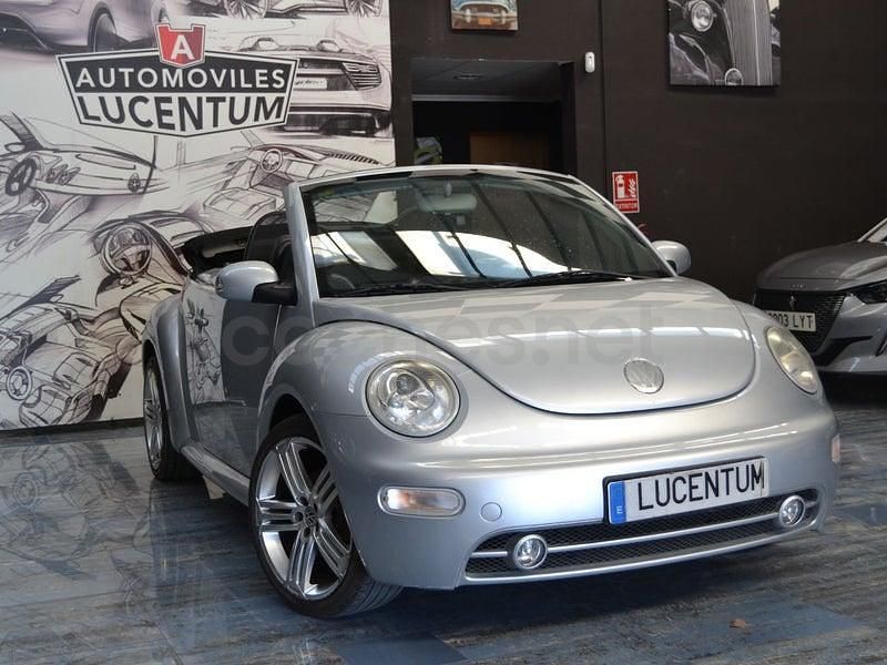 Usado VW New Beetle 102 CV (75 kW) 2005 Gris / plata Utilitario