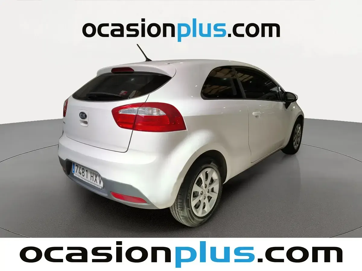 Usado Kia Rio 86 CV (63 kW) 2014 Blanco Utilitario