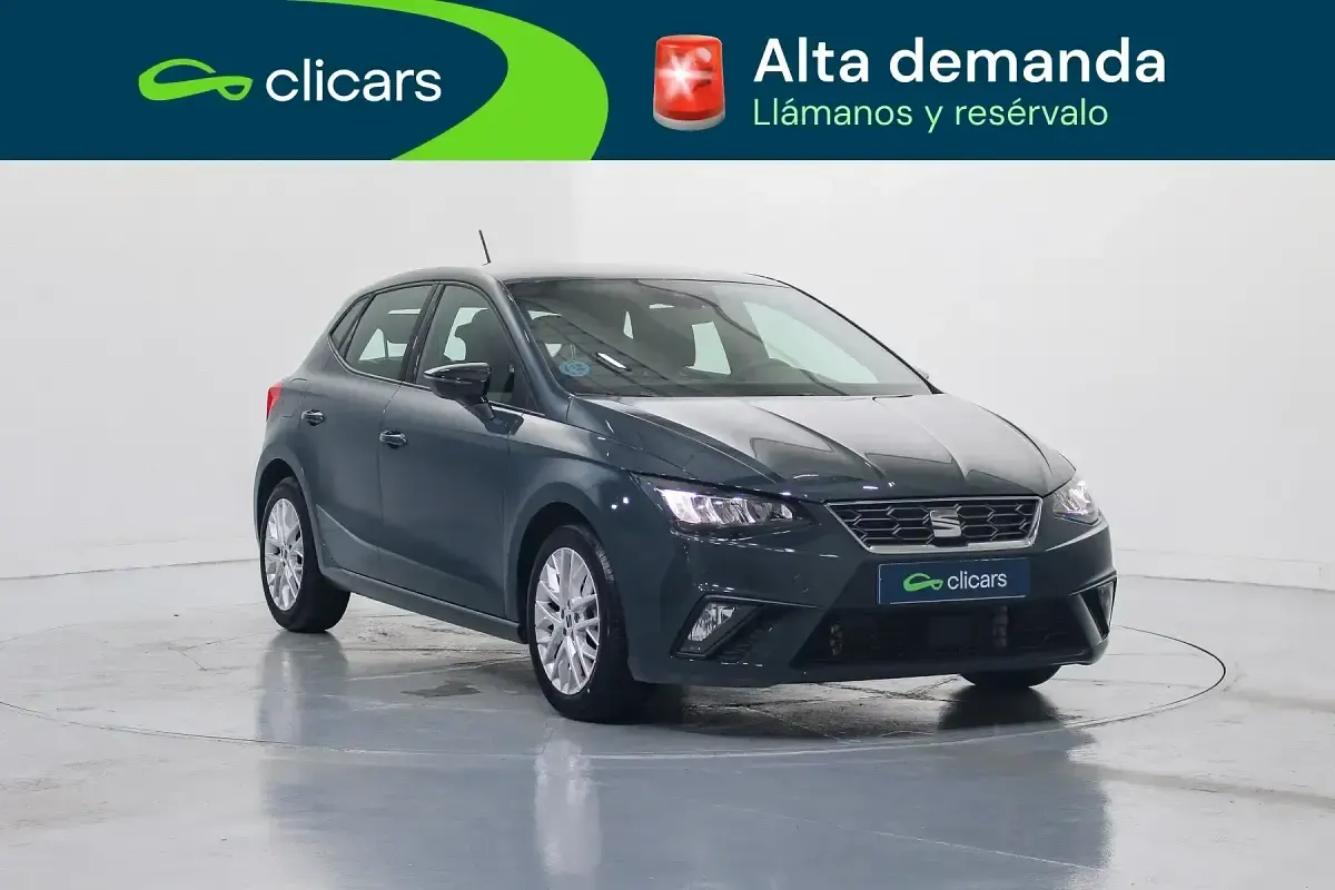 Usado Seat Ibiza FR 115 CV (84 kW) 2025 Gris Utilitario