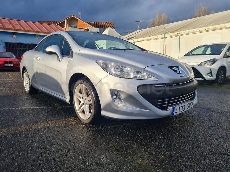 Usado Peugeot 308 CC Sport 122 CV (89 kW) 2010 Gris / plata Descapotable