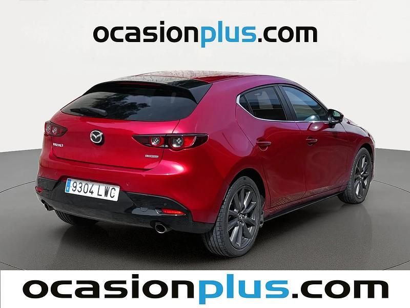 Używany Mazda 3 122 KM (89 kW) 2022 Czerwony