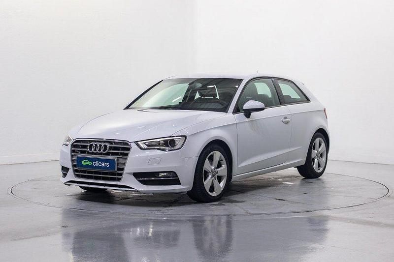 Usado Audi A3 Ambition 150 CV (110 kW) 2014 Blanco Berlina