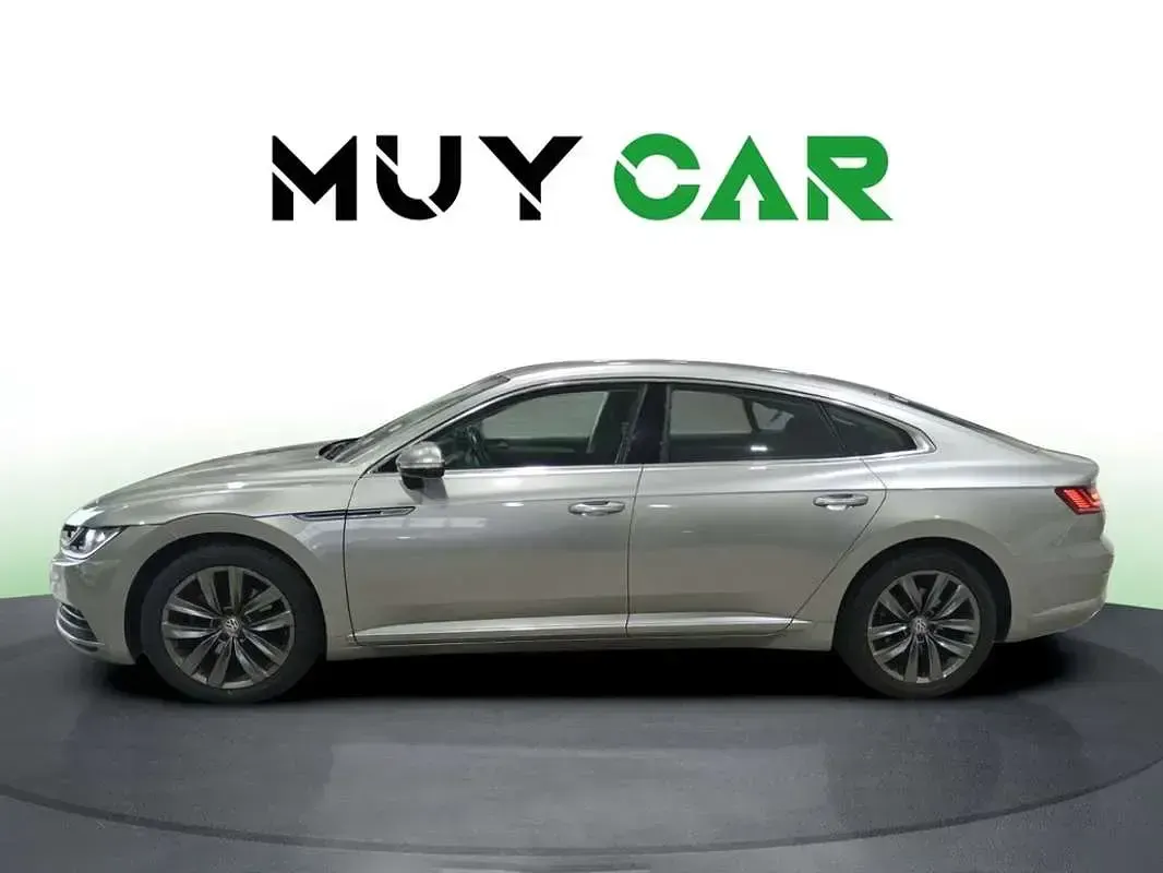 Usado VW Arteon 150 CV (110 kW) 2019 Gris Utilitario