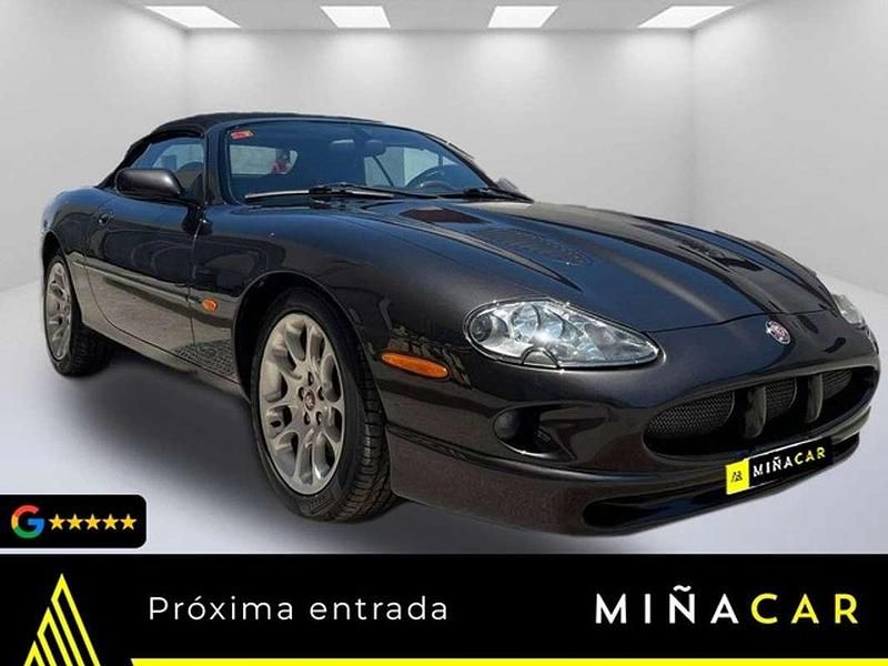 Usado Jaguar XKR 370 CV (272 kW) 2000 Negro Coupe