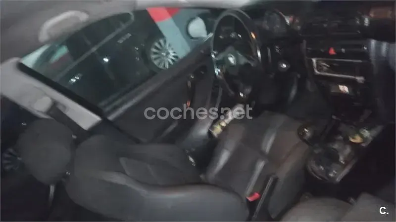 Usado Seat Leon 130 CV (95 kW) 2004 Negro Utilitario