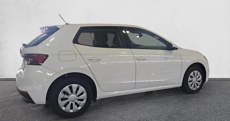 Usado Skoda Fabia Active 95 CV (69 kW) 2022 Utilitario
