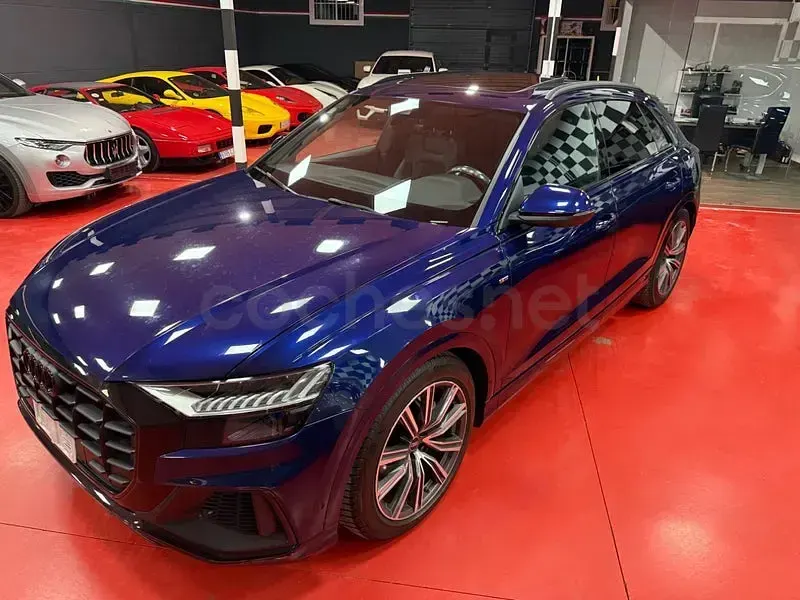 Usado Audi Q8 S-line plus 381 CV (280 kW) 2022 Azul SUV