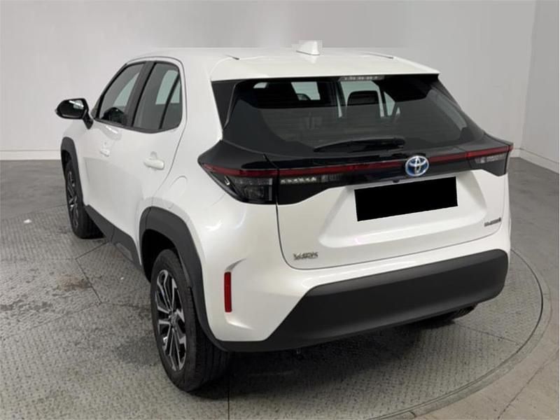 Usado Toyota Yaris Hybrid Active 116 CV (85 kW) 2021 Blanco perlado iceberg