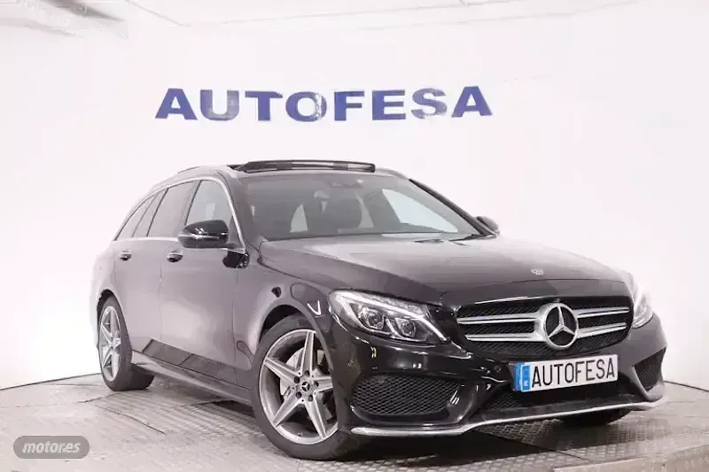 Usado Mercedes C220 AMG line 170 CV (125 kW) 2018 Negro Familiar