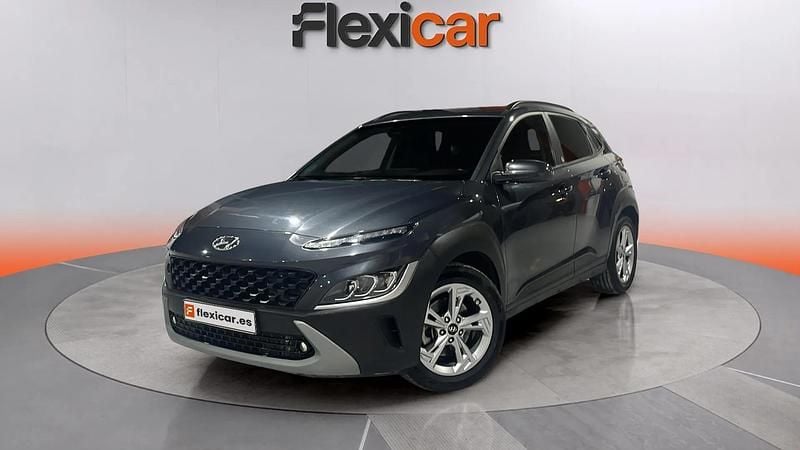 Usado Hyundai Kona 120 CV (88 kW) 2022 Gris SUV