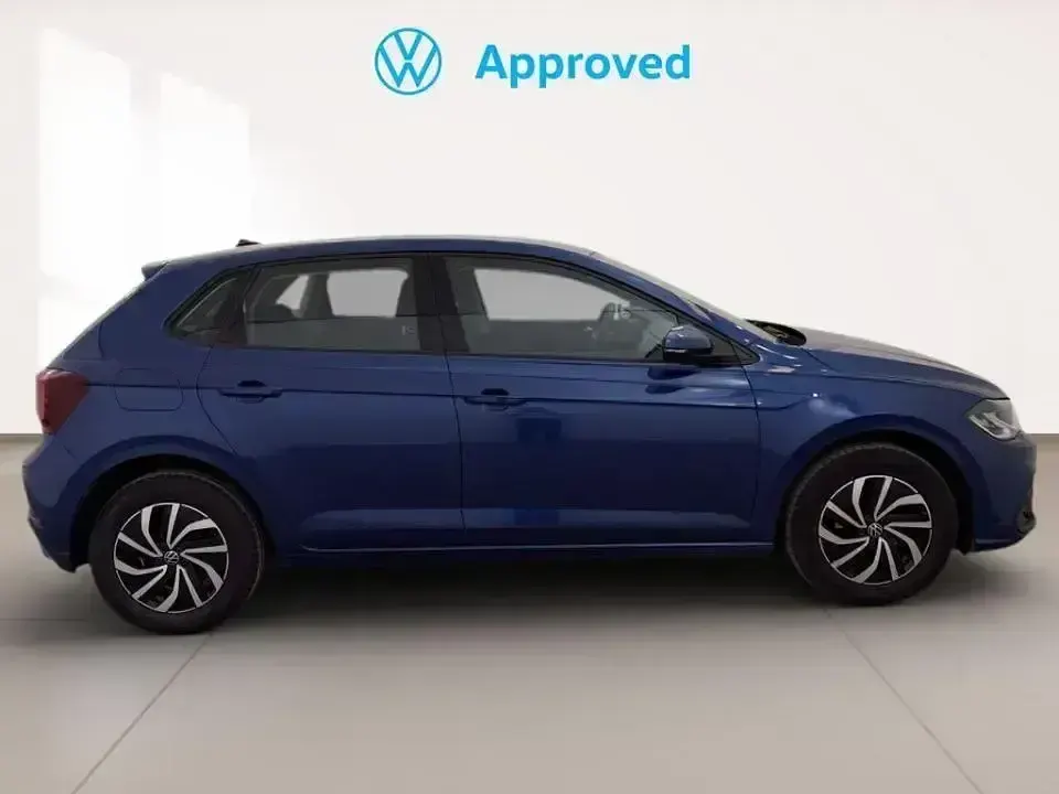 Usado VW Polo Life 95 CV (69 kW) 2022 Azul Utilitario