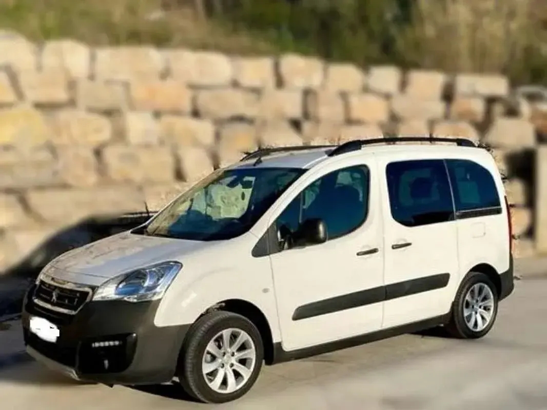 Usado Peugeot TePee 120 CV (88 kW) 2018 Blanco Van