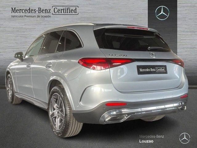 Usado Mercedes GLC200 AMG line 204 CV (150 kW) 2024 Plata hightech SUV