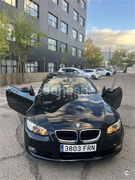 Begagnad BMW 320 170 HK (125 kW) 2007 Svart Sportkupé