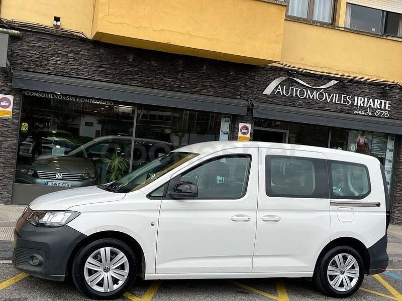 Usado VW Caddy 122 CV (89 kW) 2021 Blanco Monovolumen