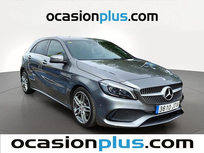 Usado Mercedes A200 AMG line 136 CV (100 kW) 2016 Gris Utilitario