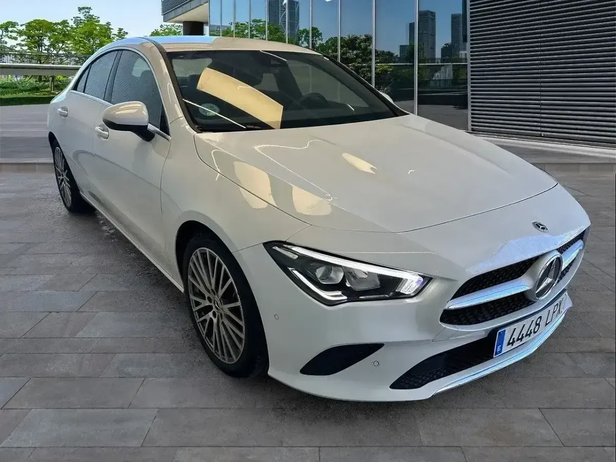 Usado Mercedes CLA200 150 HP (110 kW) 2021 Branco Sedan