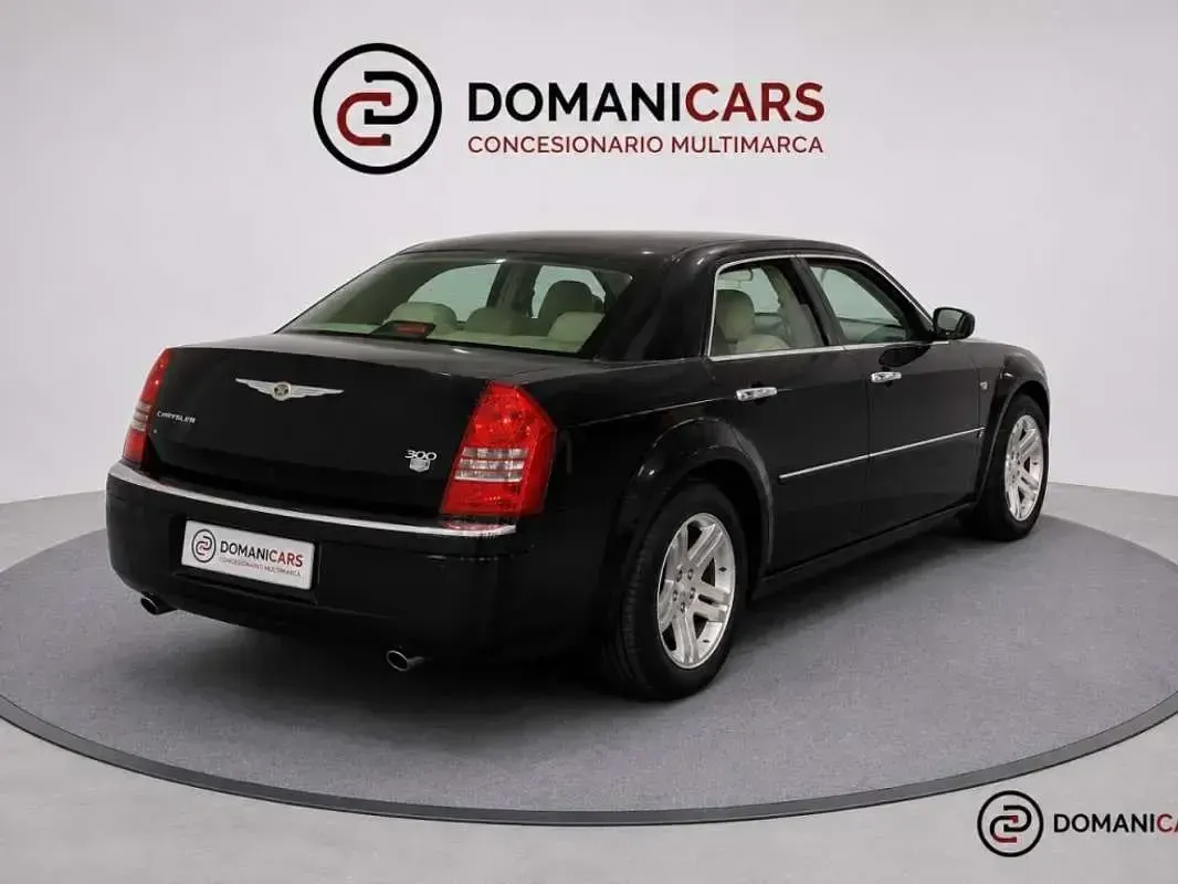 Usado Chrysler 300C 218 CV (160 kW) 2006 Negro Berlina