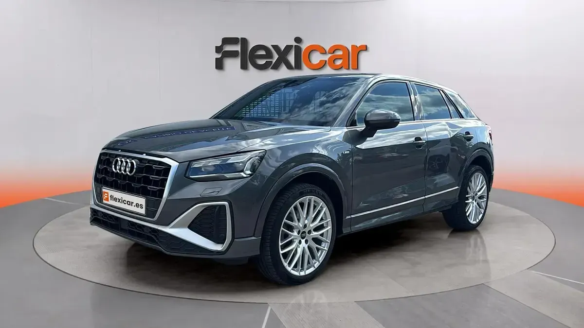 Usado Audi Q2 S-Line 150 CV (110 kW) 2024 Gris SUV